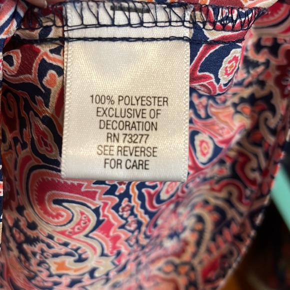 •CROFT & BARROW•NWOT RED/NAVY/WHITE/TAN/ORANGE IKAT V-NECK SLIT BLOUSE SIZE 1X - Picture 10 of 10
